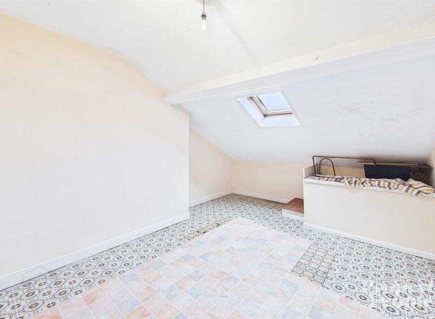 6 Ponsonby Avenue, Belfast, BT15 2LS