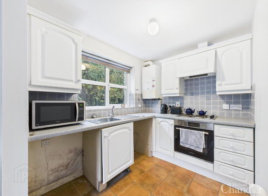 37 Richmond Avenue, Holywood, BT18 9TE