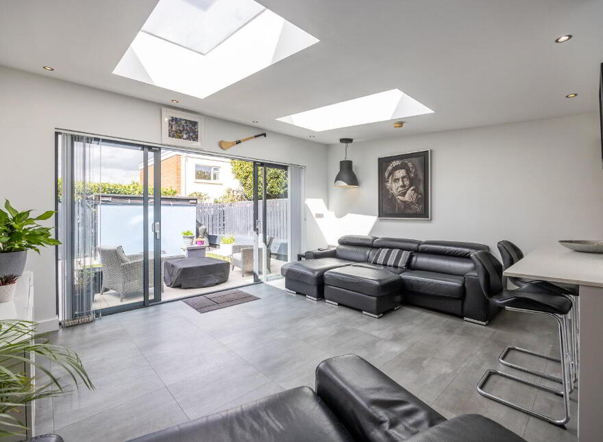 5 Osborne Place, Belfast, BT9 6YP
