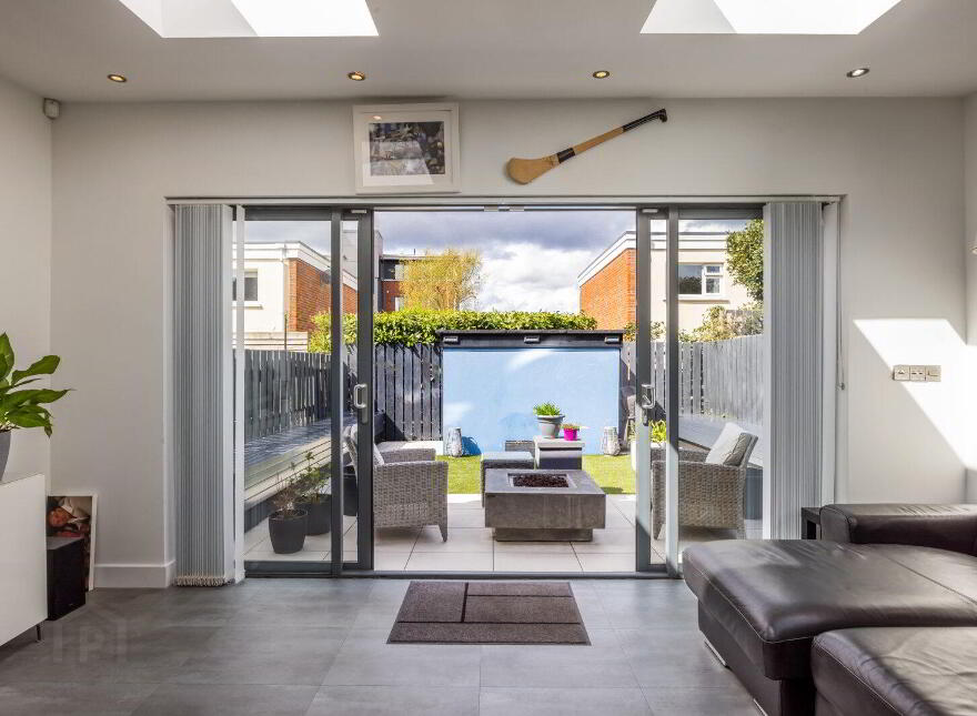 5 Osborne Place, Belfast, BT9 6YP