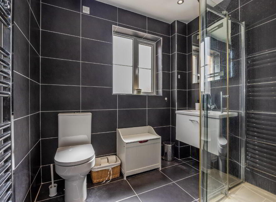 5 Osborne Place, Belfast, BT9 6YP