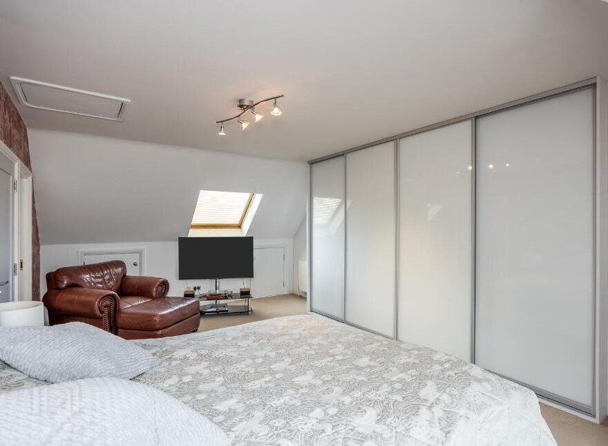5 Osborne Place, Belfast, BT9 6YP