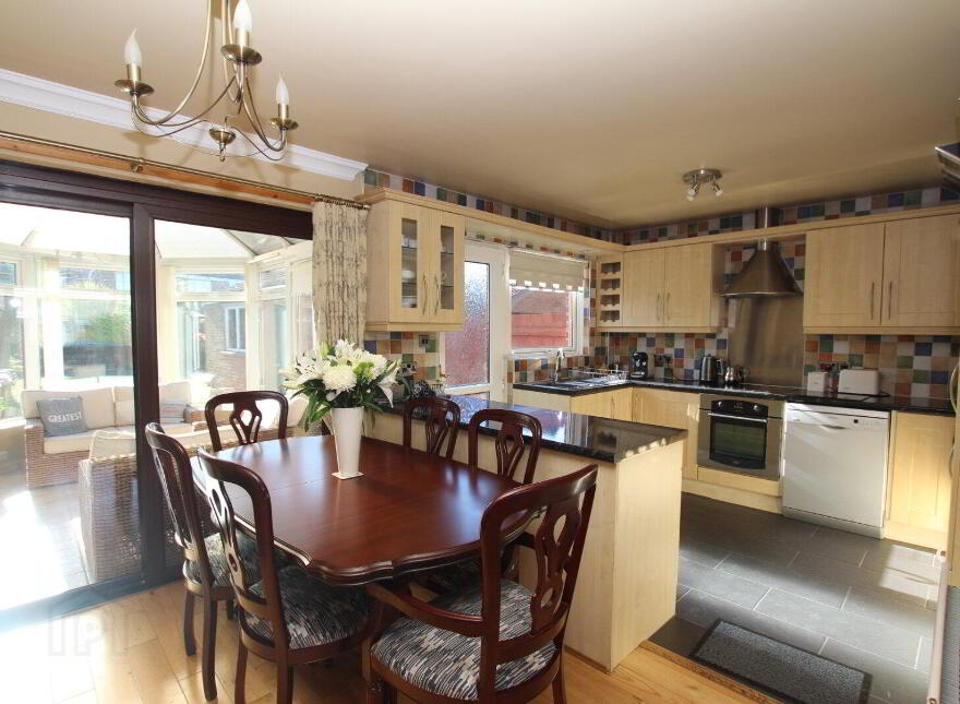 8 Richmond Crescent, Newtownabbey, BT36 5LG