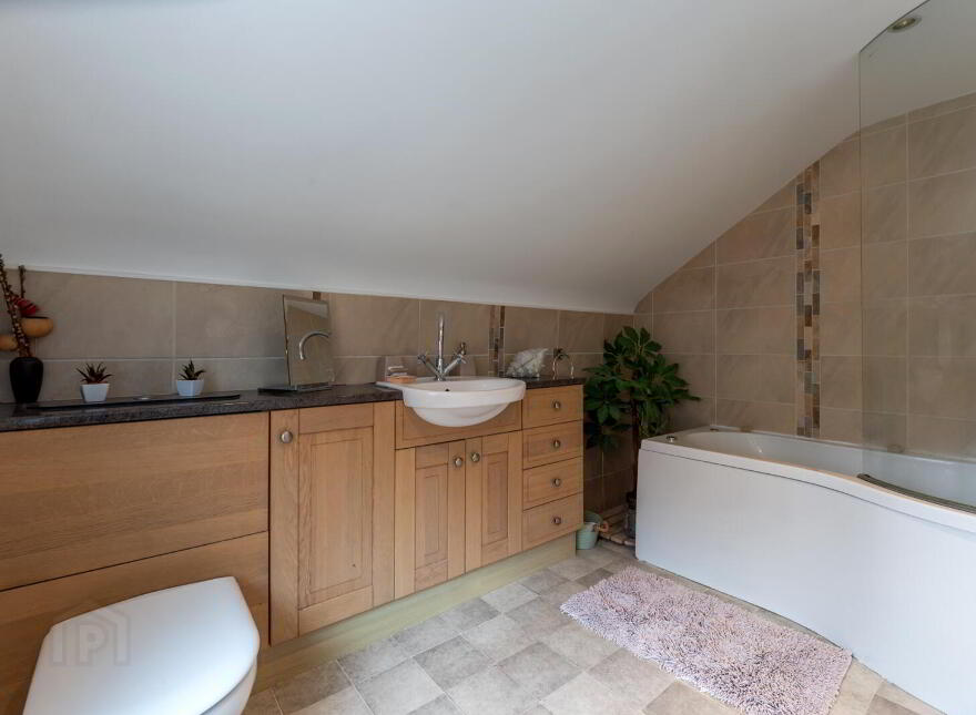 32 Heathermount Court, Comber, Newtownards, BT23 5NT