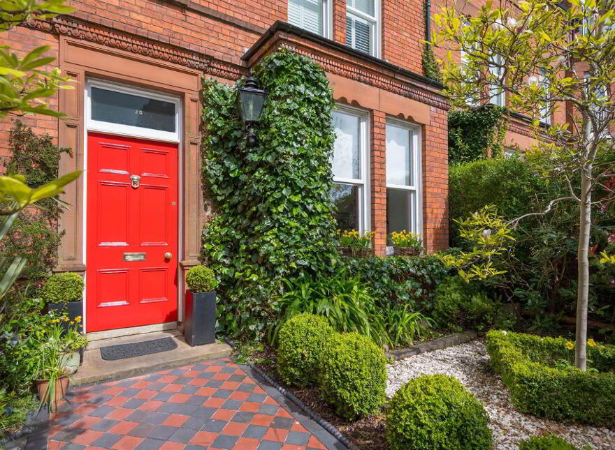 20 Knockbreda Road, Rosetta, Belfast, BT6 0JA