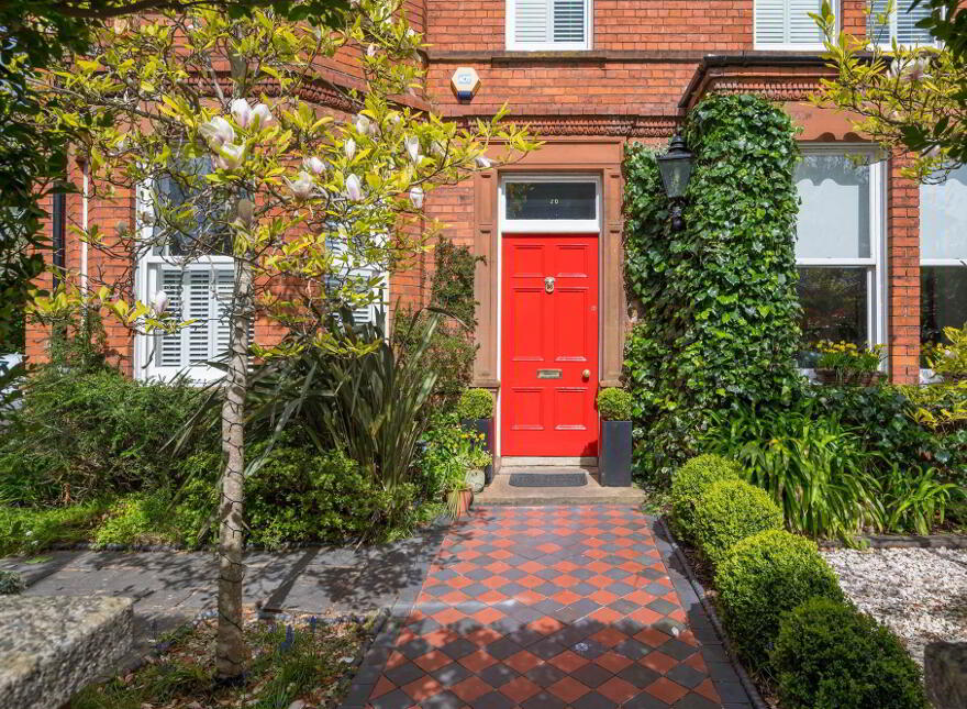 20 Knockbreda Road, Rosetta, Belfast, BT6 0JA