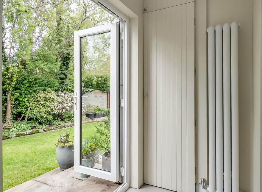 20 Knockbreda Road, Rosetta, Belfast, BT6 0JA