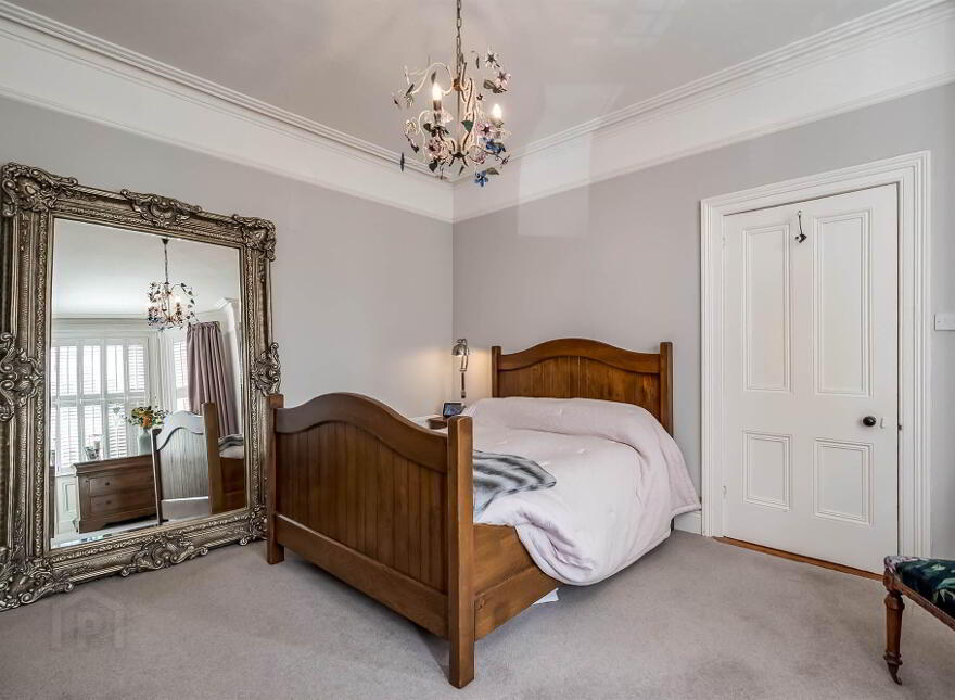 20 Knockbreda Road, Rosetta, Belfast, BT6 0JA
