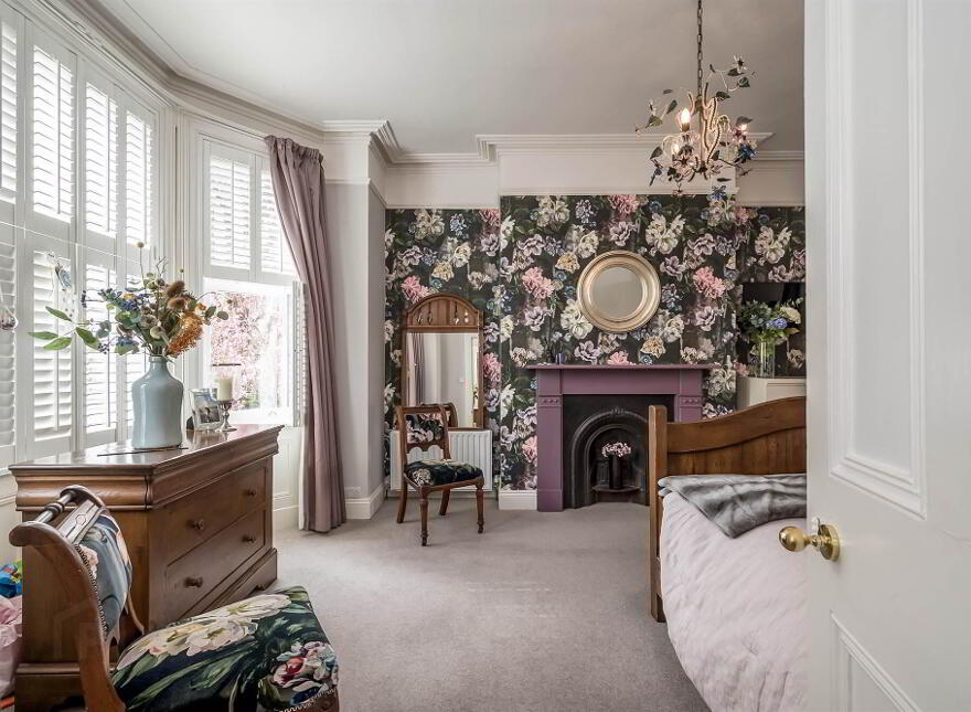 20 Knockbreda Road, Rosetta, Belfast, BT6 0JA