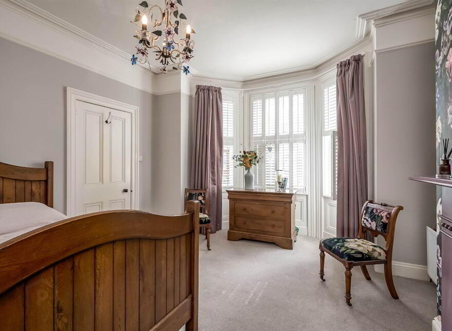 20 Knockbreda Road, Rosetta, Belfast, BT6 0JA