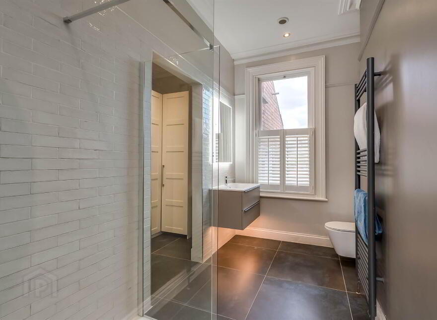 20 Knockbreda Road, Rosetta, Belfast, BT6 0JA
