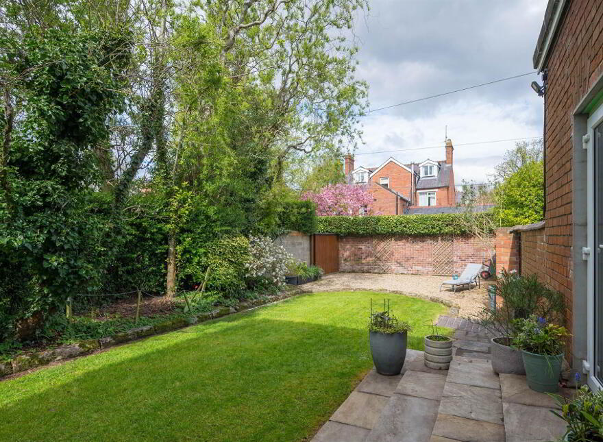 20 Knockbreda Road, Rosetta, Belfast, BT6 0JA