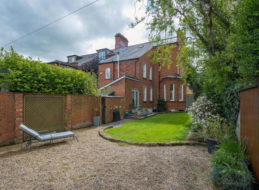 20 Knockbreda Road, Rosetta, Belfast, BT6 0JA