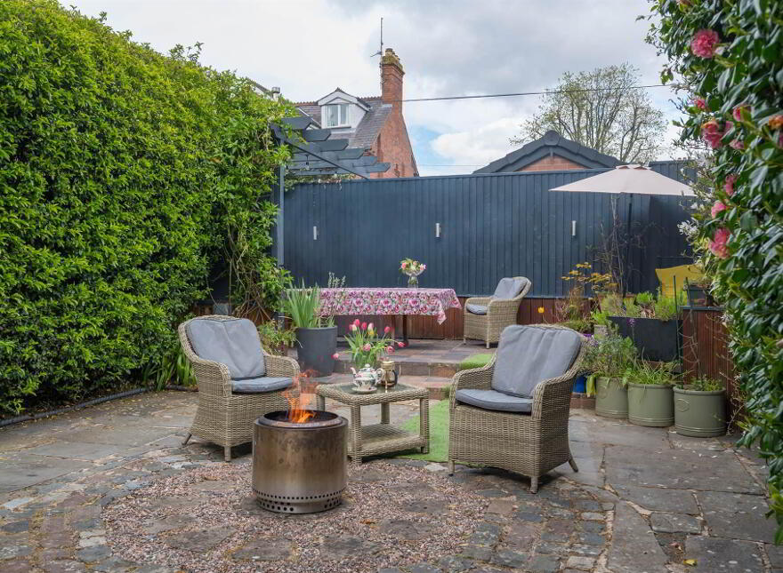 20 Knockbreda Road, Rosetta, Belfast, BT6 0JA