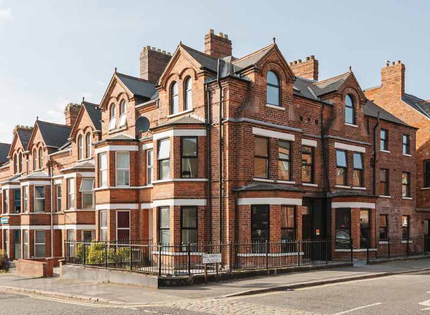 5 Eglantine Place, Belfast, BT9 6EY photo