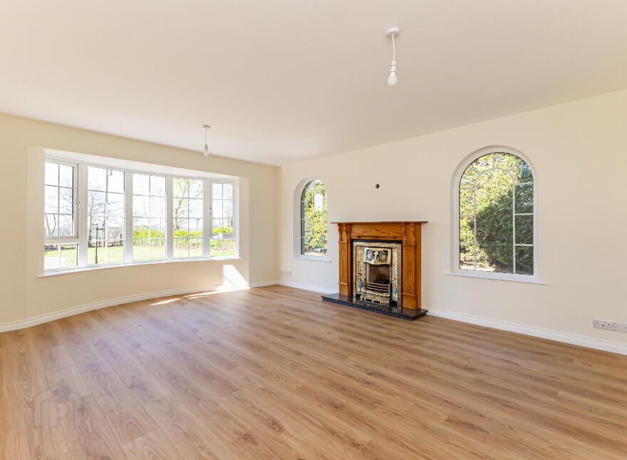26c Lough Road, Ballinderry, Lisburn, BT28 2JY