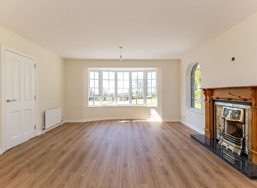 26c Lough Road, Ballinderry, Lisburn, BT28 2JY