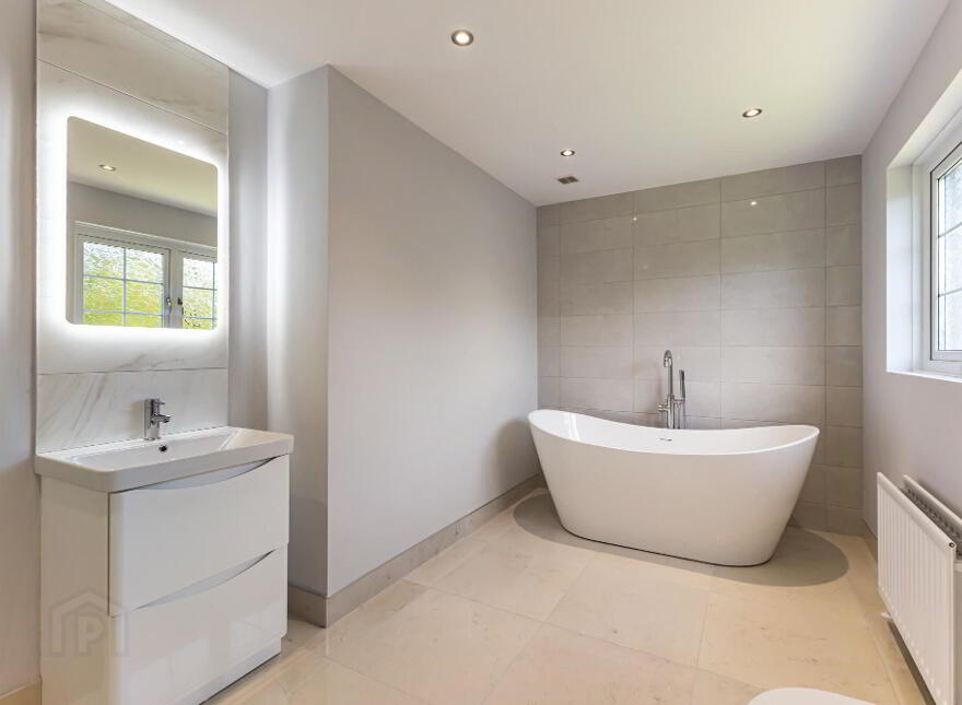 26c Lough Road, Ballinderry, Lisburn, BT28 2JY