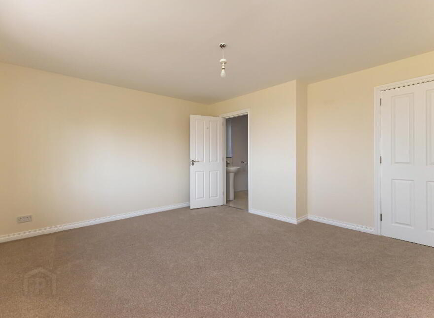 26c Lough Road, Ballinderry, Lisburn, BT28 2JY