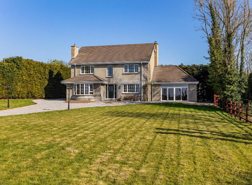 26c Lough Road, Ballinderry, Lisburn, BT28 2JY