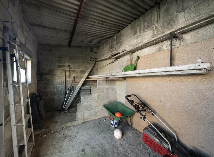 77 Beechwood Lawns, Rathcoole, Dublin, D24Y409