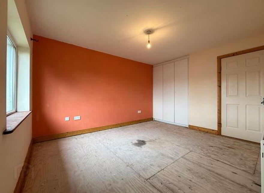 10 Woodside Park, Ballaghaderreen, F45X786