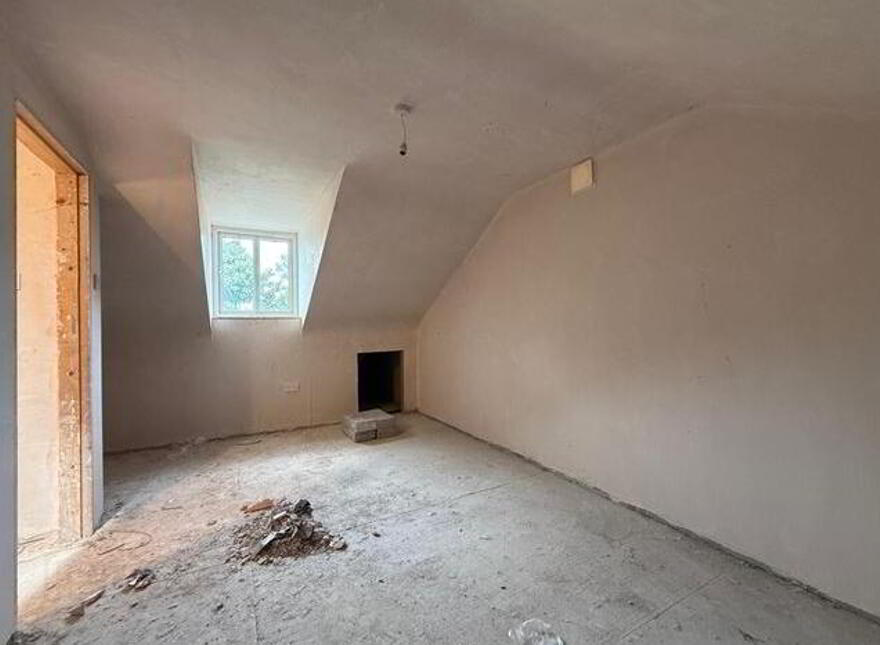 10 Woodside Park, Ballaghaderreen, F45X786