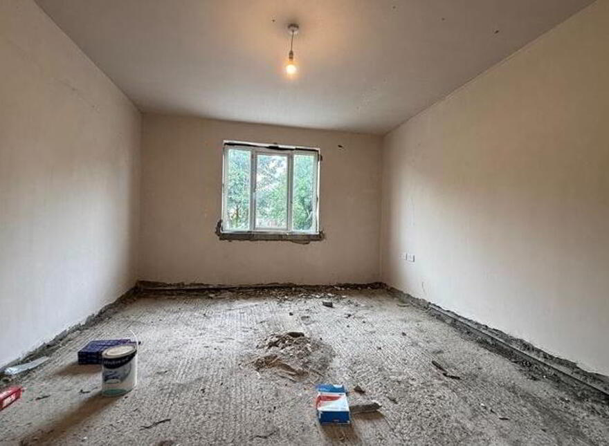 10 Woodside Park, Ballaghaderreen, F45X786