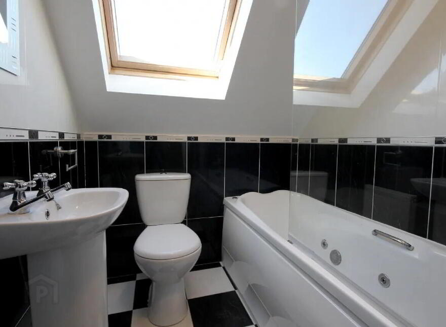 Mac Nean Manor, Blacklion, F91N9D5