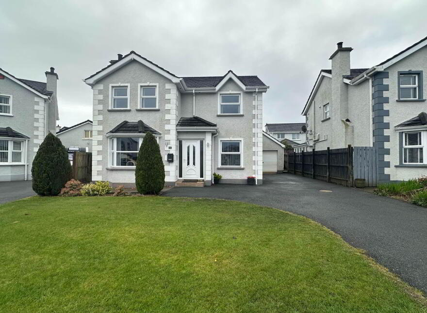 74 The Beeches, Larne, BT40 2DW photo