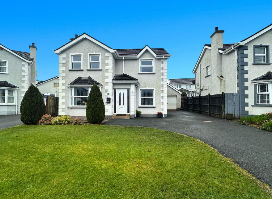 74 The Beeches, Larne, BT40 2DW photo