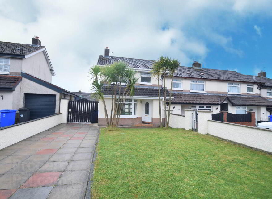 16 Rosgoill Gardens, Shaws Road, Belfast, BT11 9QY photo