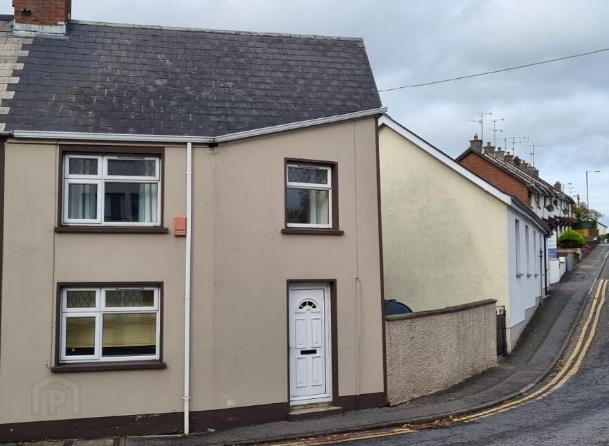 1 Main Street, Fintona, Omagh, BT78 2AA