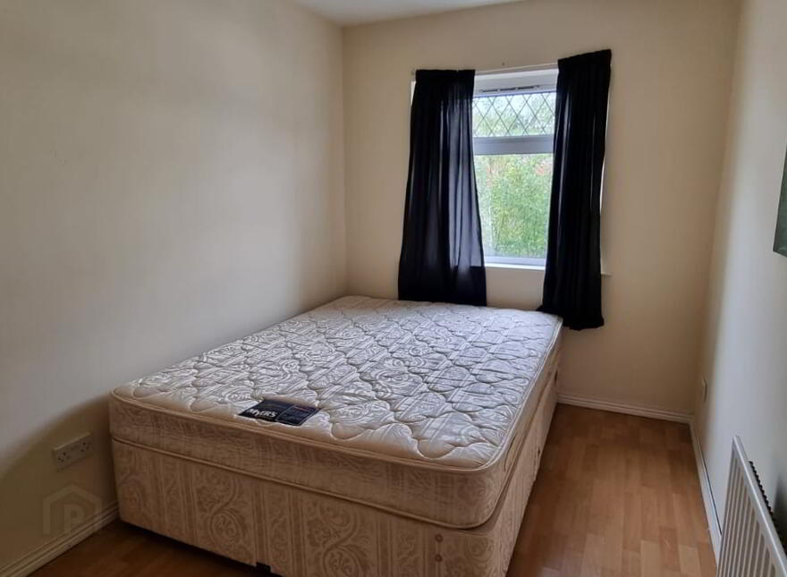 1 Main Street, Fintona, Omagh, BT78 2AA