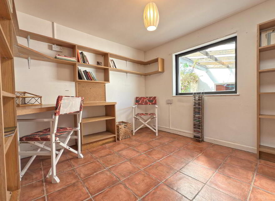 16 Dhu Varren, Portrush, BT56 8EN