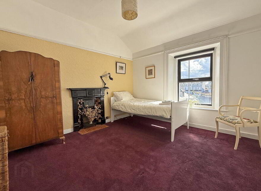 16 Dhu Varren, Portrush, BT56 8EN