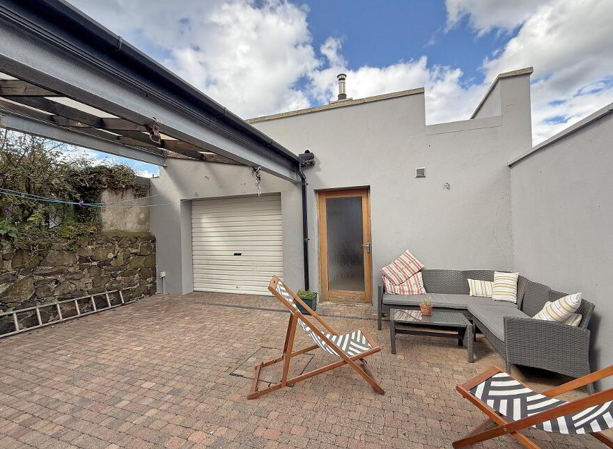 16 Dhu Varren, Portrush, BT56 8EN