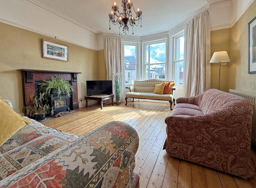 16 Dhu Varren, Portrush, BT56 8EN