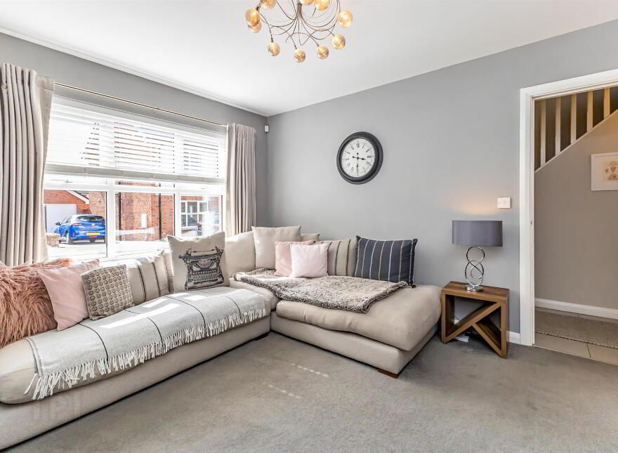6 Hillview, Moneyreagh, BT23 6EZ