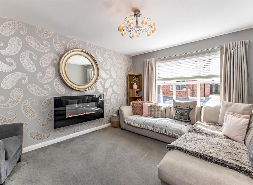 6 Hillview, Moneyreagh, BT23 6EZ