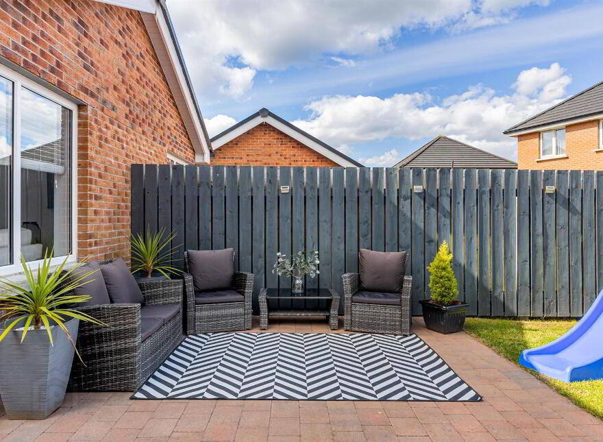 6 Hillview, Moneyreagh, BT23 6EZ