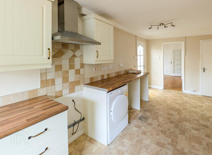 132 Lough Road, Lurgan, BT66 6JL