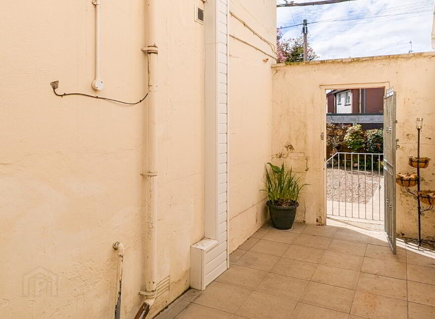 132 Lough Road, Lurgan, BT66 6JL