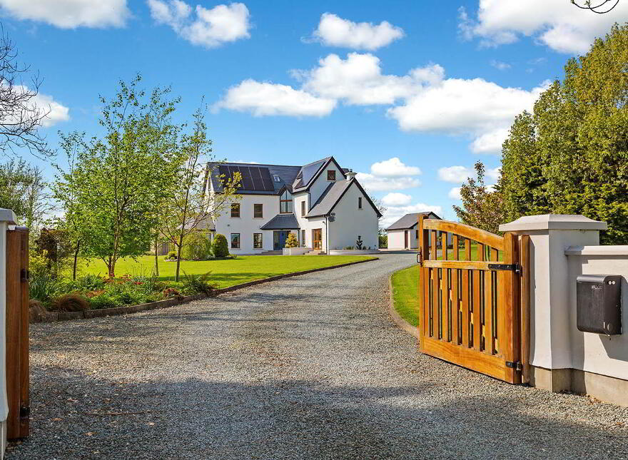 The Orchard Garrolagh Clogherhead A92 F9p3 photo