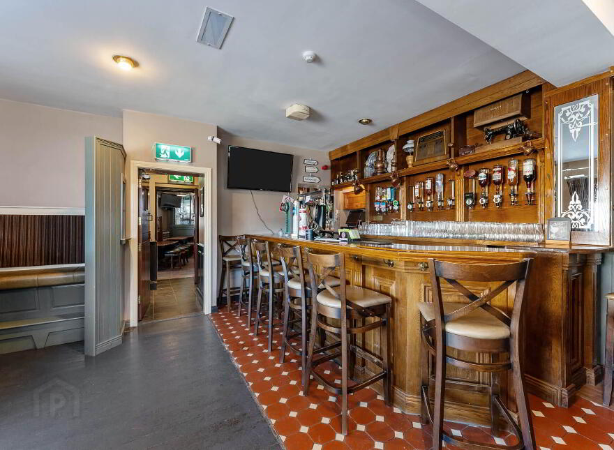 Murtagh' S Bar & Guesthouse, 13-15 North Street, Crossmaglen, Newry, BT35 9AB
