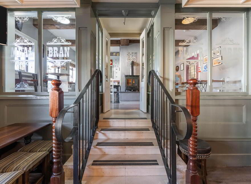 Murtagh' S Bar & Guesthouse, 13-15 North Street, Crossmaglen, Newry, BT35 9AB