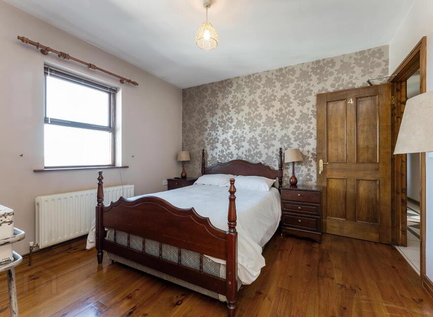 Murtagh' S Bar & Guesthouse, 13-15 North Street, Crossmaglen, Newry, BT35 9AB