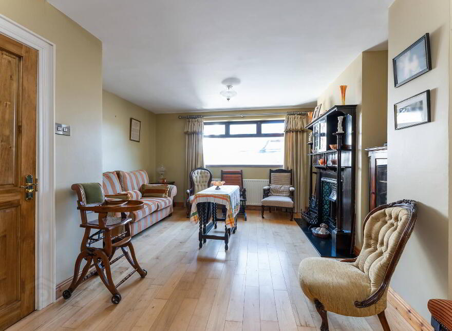 Murtagh' S Bar & Guesthouse, 13-15 North Street, Crossmaglen, Newry, BT35 9AB