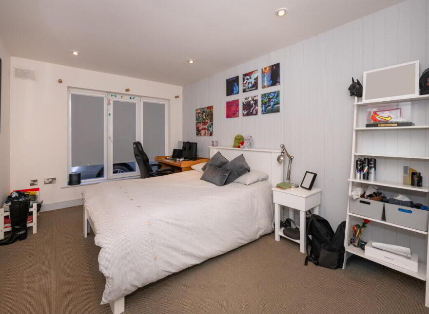 Whistler, Coast Road, Fountainstown, P43K300