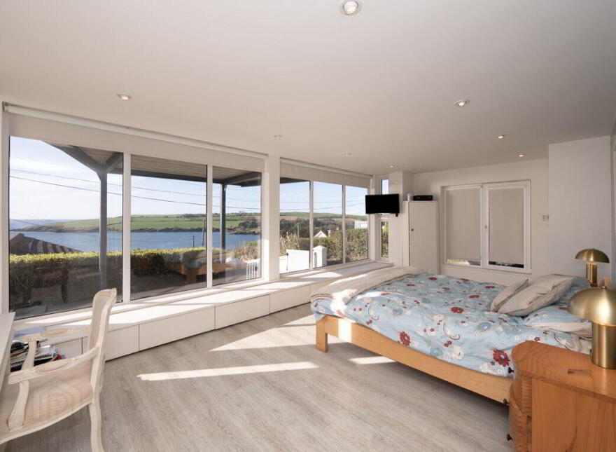 Whistler, Coast Road, Fountainstown, P43K300